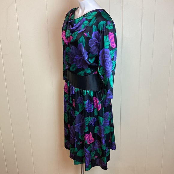 COPY - Vintage 80s 90s Cowl Neck Floral Drop Waist Party Dress Medium Golden Gi… - Picture 4 of 5